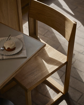 Outline Spisestuestol