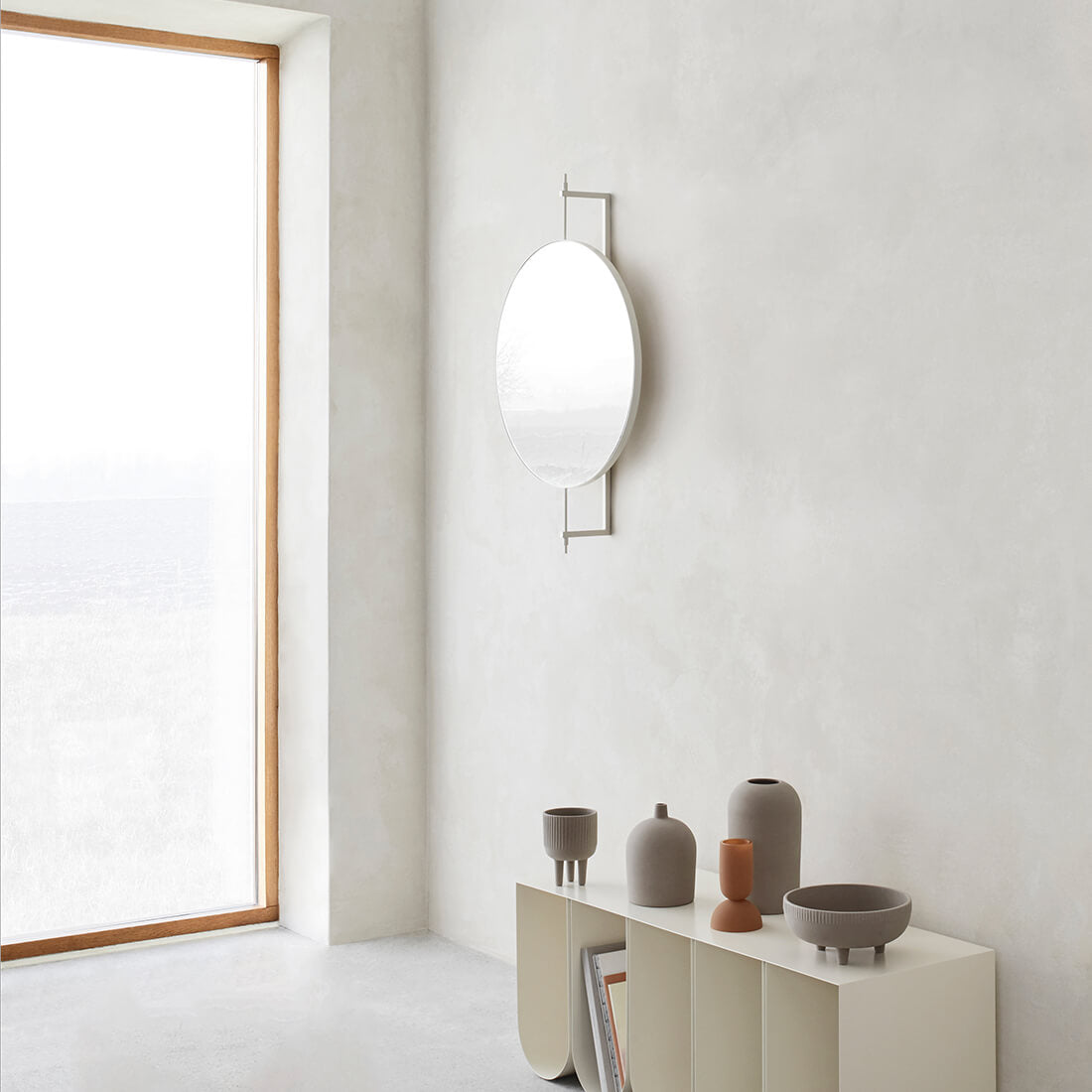 rotating mirror roterende spejl i beige i dansk design
